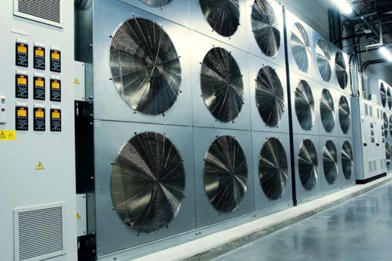 Реверс-инжиниринг ЕС-двигателей для вентиляторов в дата-центрах